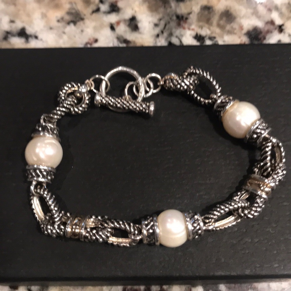 Beautiful silver and gold pearl bracelet